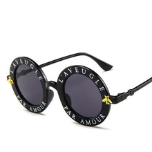 Load image into Gallery viewer, Fashion bee Sunglasses